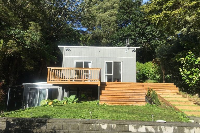 Photo of property in 37 Western Road, Laingholm, Auckland, 0604