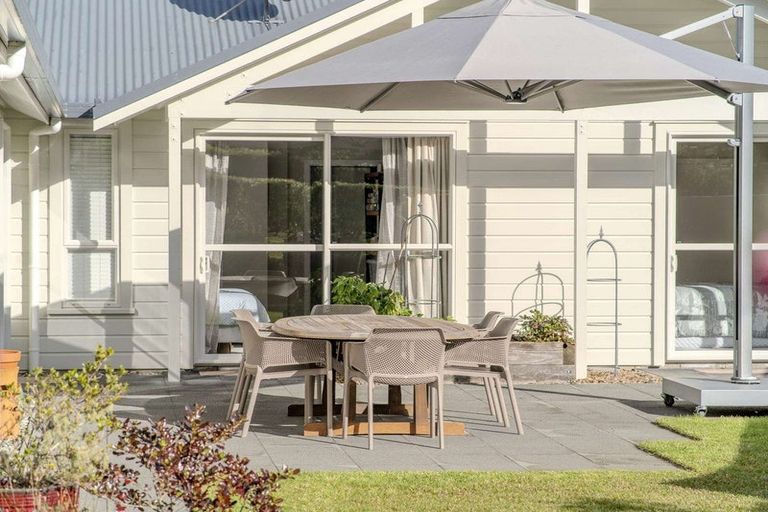Photo of property in 17 Alderton Drive, Kerikeri, 0230