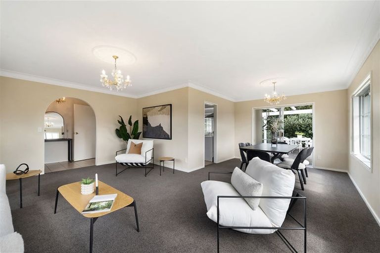 Photo of property in 19 Palomino Drive, Henderson, Auckland, 0612