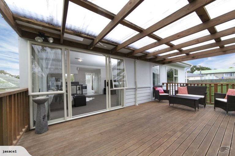 Photo of property in 36 Stottholm Road, Titirangi, Auckland, 0604