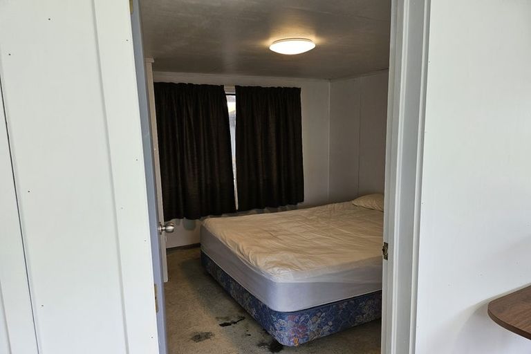 Photo of property in 1 Point Road, Mokau, 4376