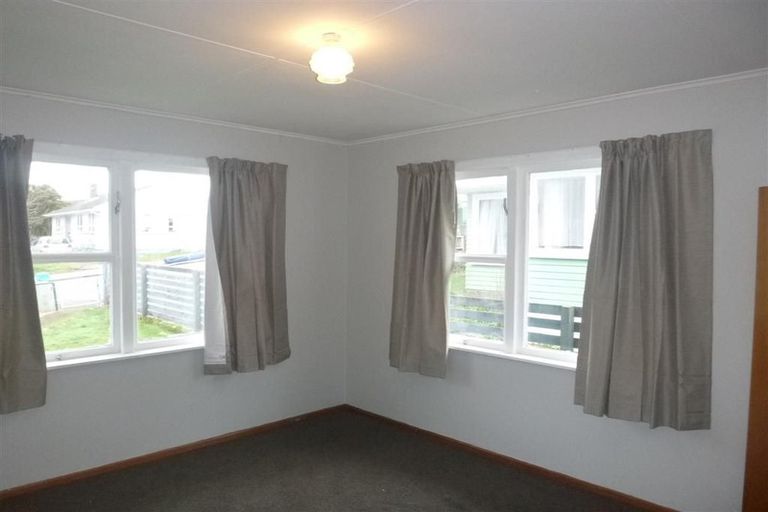 Photo of property in 17 Parenga Street, Wainuiomata, Lower Hutt, 5014