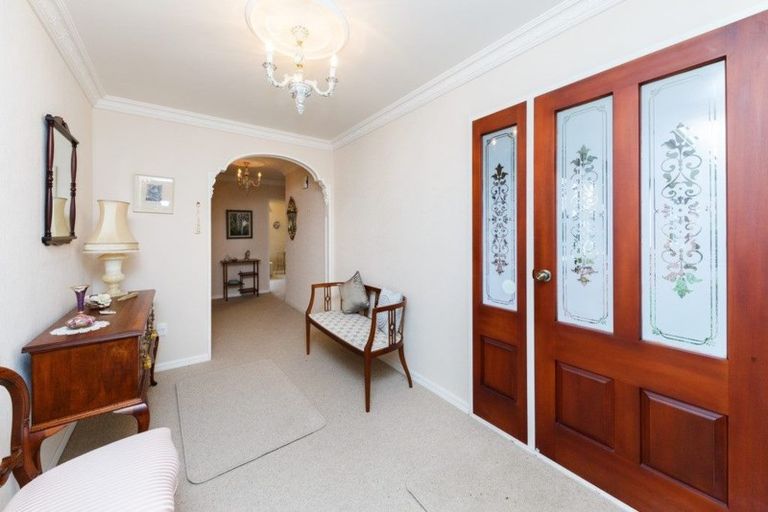 Photo of property in 453 Ruahine Street, Terrace End, Palmerston North, 4410