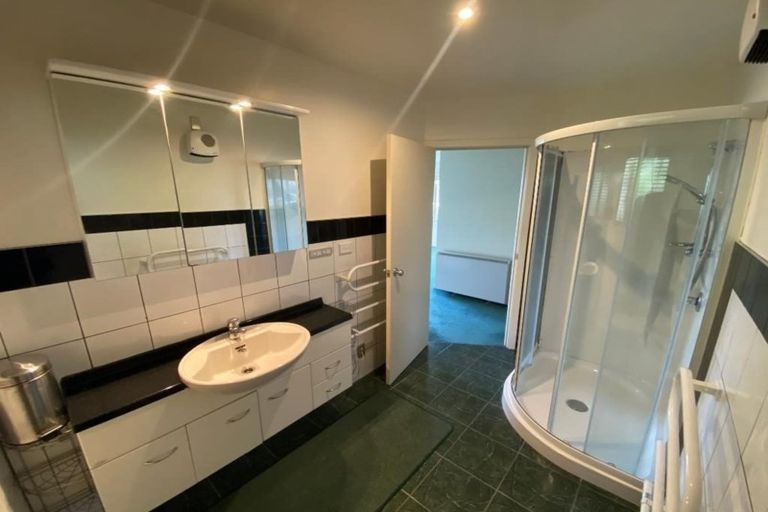 Photo of property in 89 Seatoun Heights Road, Seatoun, Wellington, 6022