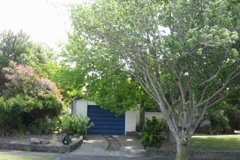 Photo of property in 10 Camberwell Place, Avonhead, Christchurch, 8042