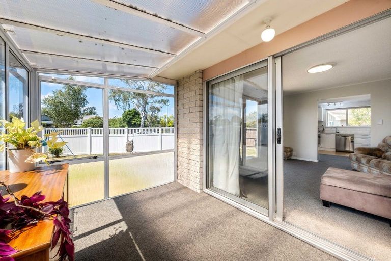 Photo of property in 1/6 Cam Place, Harewood, Christchurch, 8051