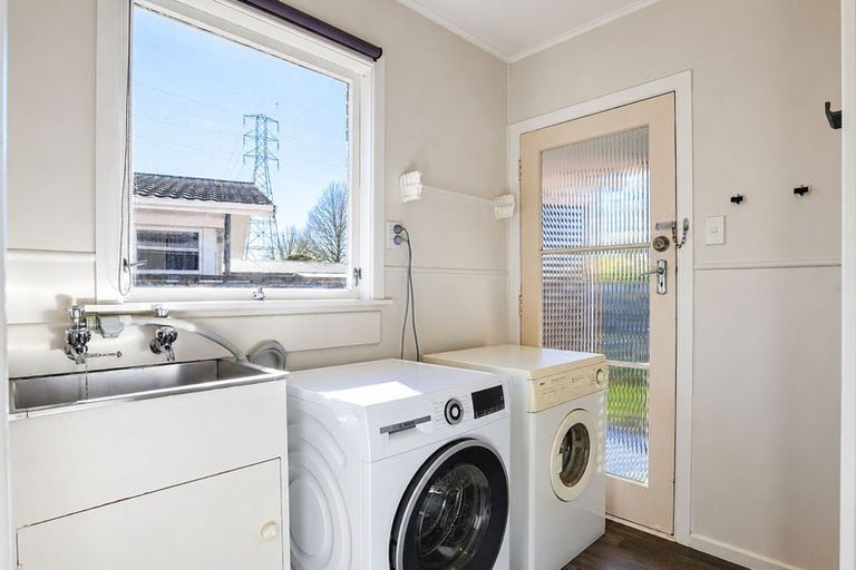 Photo of property in 1 Thorpe Street, Fairview Downs, Hamilton, 3214