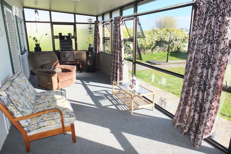 Photo of property in 13 Linklater Avenue, Foxton Beach, Foxton, 4815