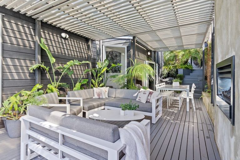 Photo of property in 23 Duncansby Road, Stanmore Bay, Whangaparaoa, 0932