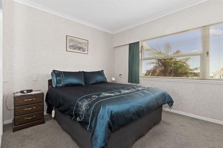 Photo of property in 43 Memorial Drive, Parahaki, Whangarei, 0112