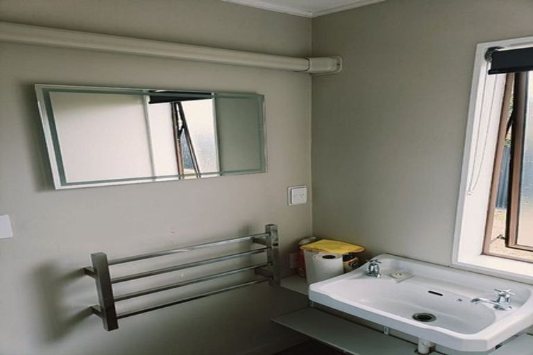 Photo of property in 1/382 Main Road North, Bay View, Napier, 4104