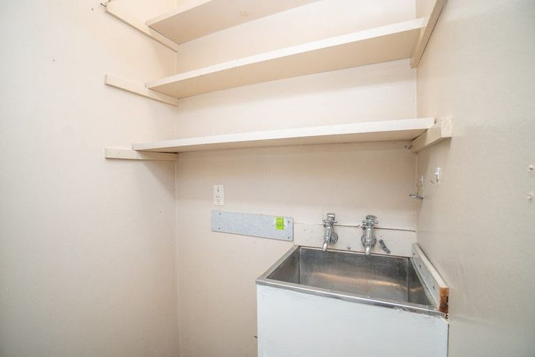 Photo of property in 16 Papakowhai Court, West End, Palmerston North, 4412