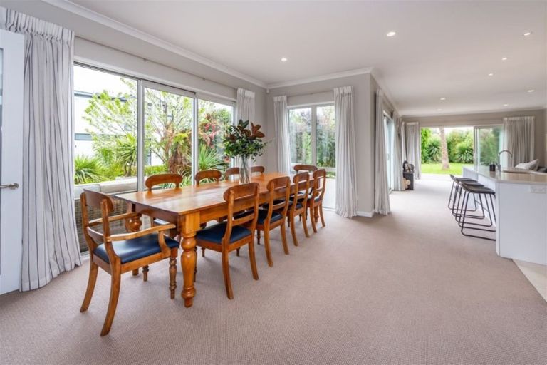 Photo of property in 67 Wai-iti Terrace, Bryndwr, Christchurch, 8052