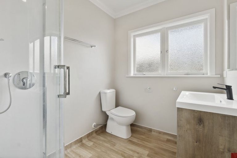 Photo of property in 68 Clevedon Road, Papakura, 2110