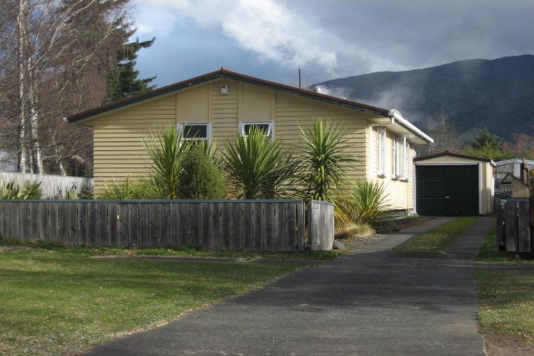 Photo of property in 17 Noni Street, Turangi, 3334