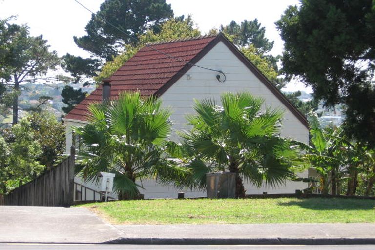 Photo of property in 1/105 Carlisle Road, Torbay, Auckland, 0632