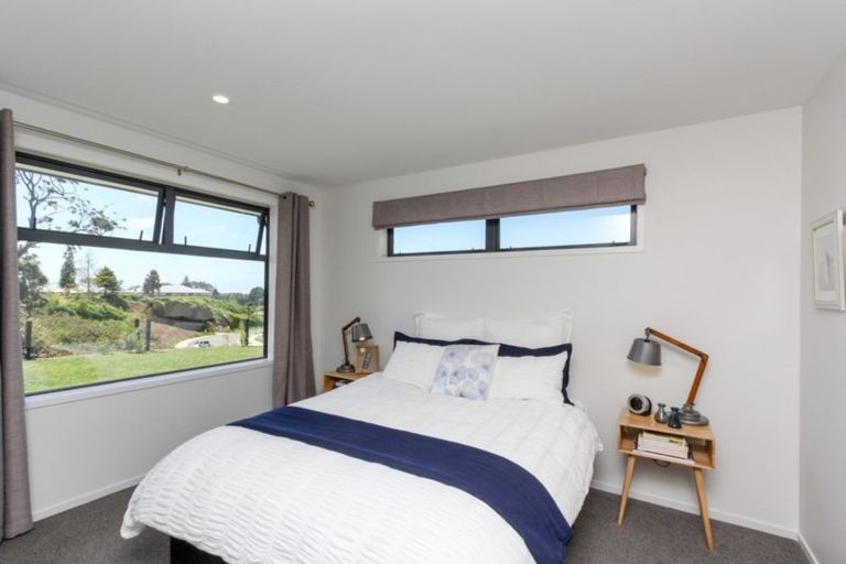 Photo of property in 2 Western Rise, Hurworth, New Plymouth, 4310