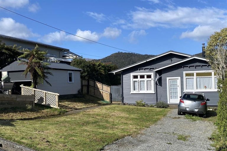 Photo of property in 66 Ranfurly Street, Runanga, 7803