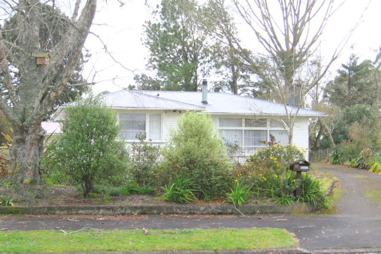 Photo of property in 11 Keitha Place, Glenview, Hamilton, 3206