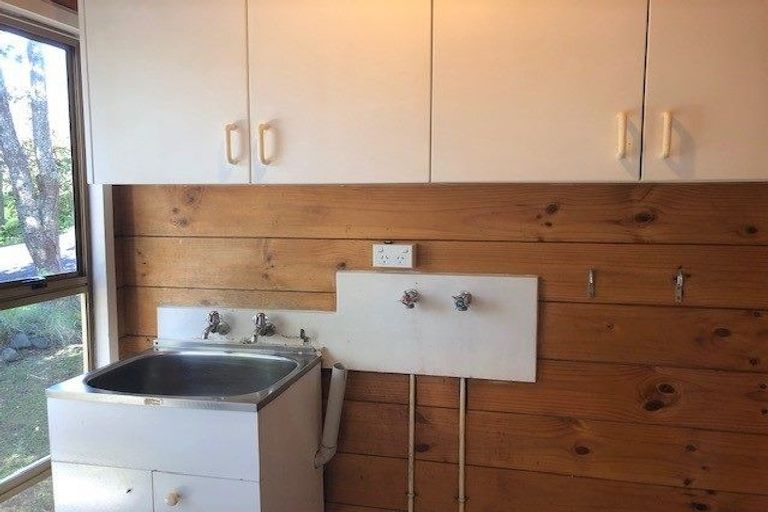 Photo of property in 18 Kawaka Street, Titirangi, Auckland, 0604