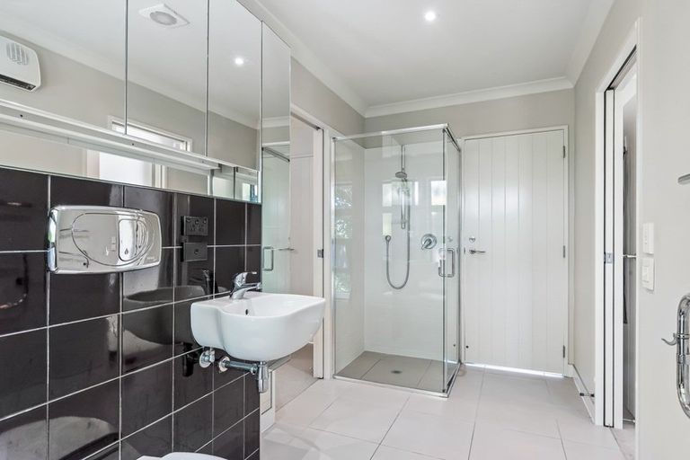 Photo of property in 185 Te Moana Road, Waikanae, 5036