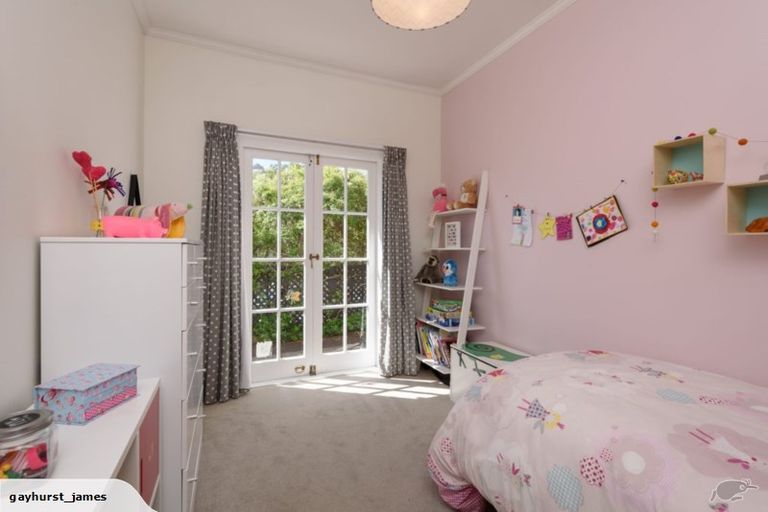 Photo of property in 11 Albemarle Road, Northland, Wellington, 6012