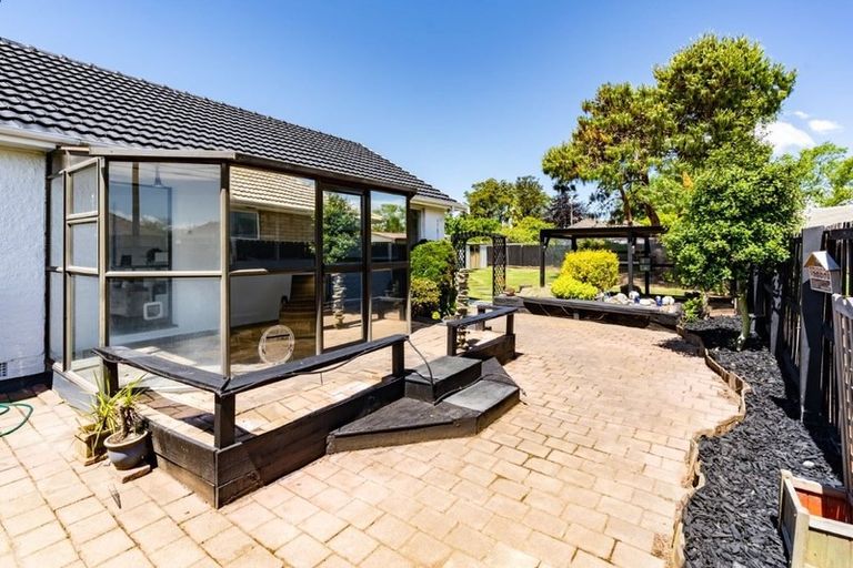 Photo of property in 84 Farquhars Road, Redwood, Christchurch, 8051