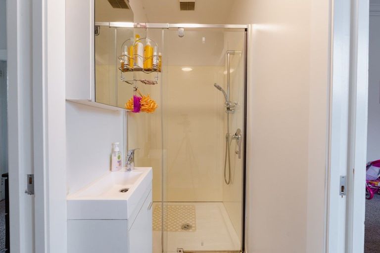 Photo of property in 63a Royal Crescent, Saint Kilda, Dunedin, 9012