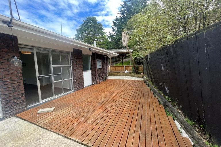 Photo of property in 1/18 Kashmir Road, Glen Eden, Auckland, 0602