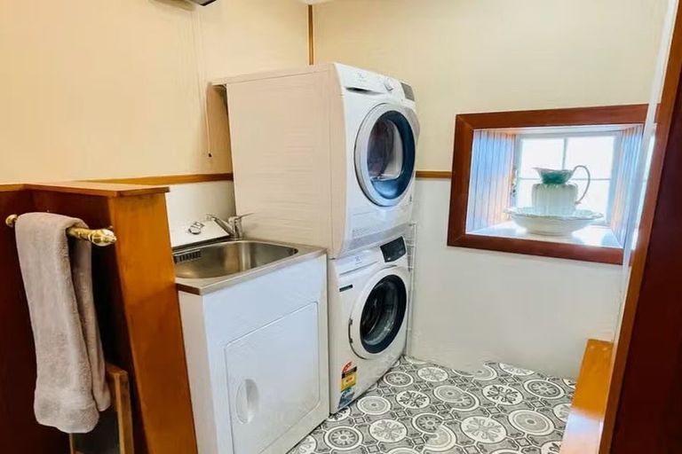 Photo of property in 3 Teviot Street, Roxburgh, 9500