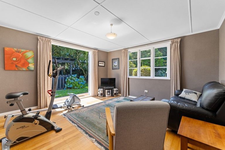 Photo of property in 14 Cecil Road, Tawa, Wellington, 5028