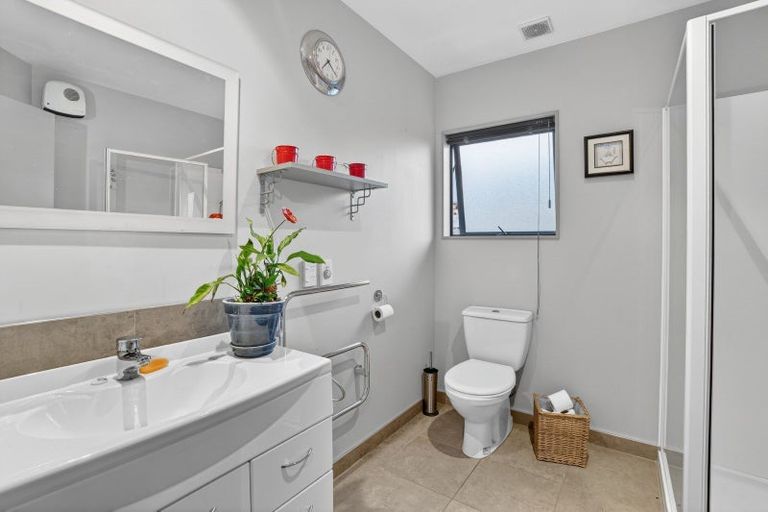 Photo of property in 7 Perrow Street, Wanaka, 9305