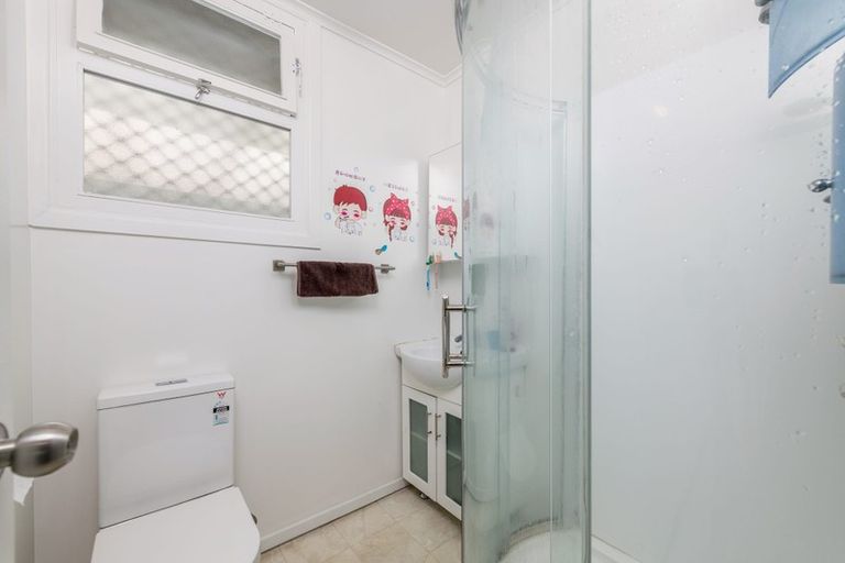 Photo of property in 1/22 Larnoch Road, Henderson, Auckland, 0610