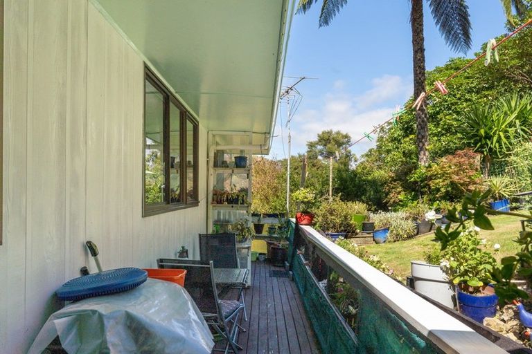 Photo of property in 16 Arthur Crescent, Waikawa, Picton, 7220