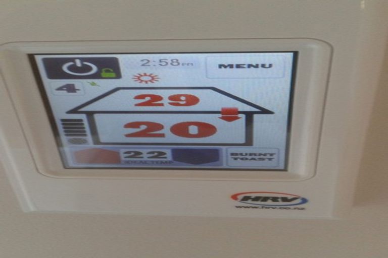 Photo of property in 35 Jackson Street, Island Bay, Wellington, 6023