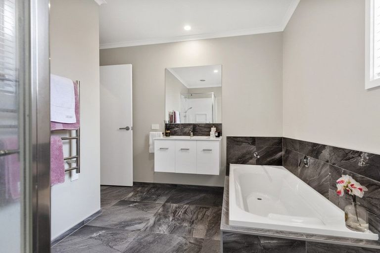 Photo of property in 9 Te Ataiti Lane, Pyes Pa, Tauranga, 3112