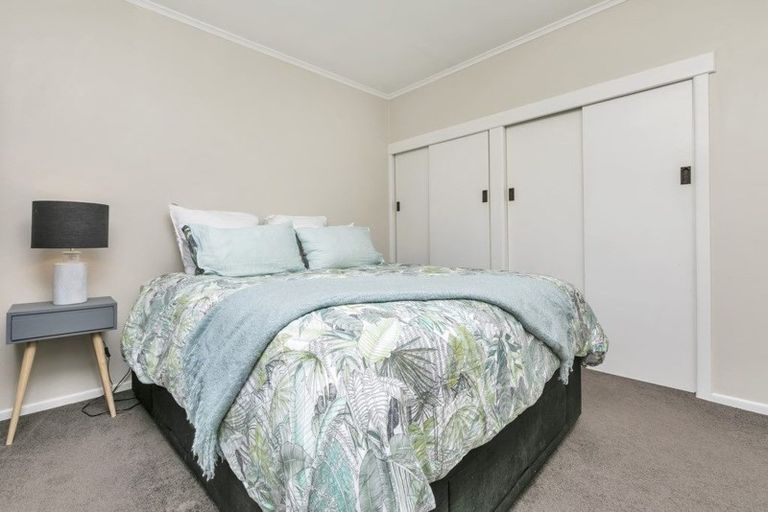 Photo of property in 1/68 Roseberry Avenue, Birkenhead, Auckland, 0626