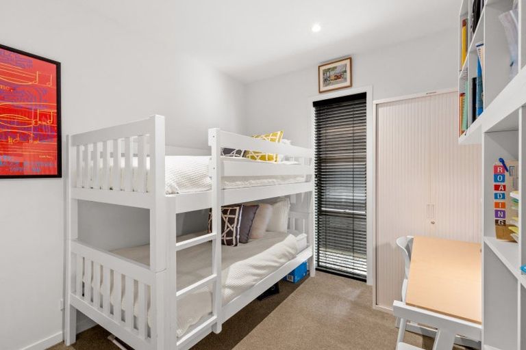 Photo of property in 54 Falconer Rise, Jacks Point, Queenstown, 9371