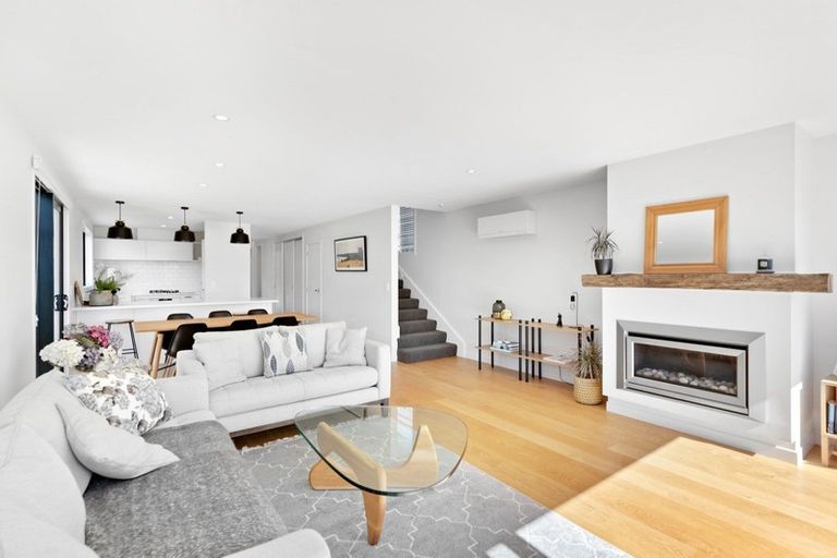 Photo of property in 25 Double Cone Road, Jacks Point, Queenstown, 9371