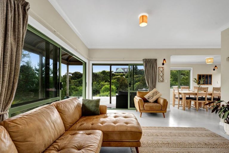 Photo of property in 1185b South Road, Oakura, 4314