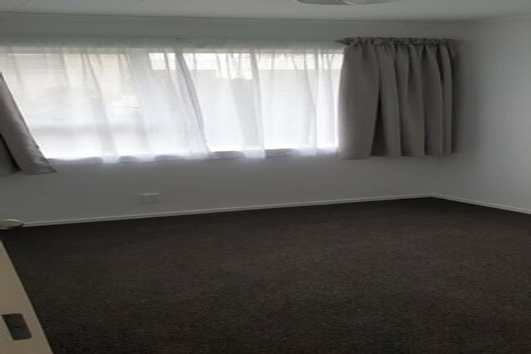 Photo of property in 1 Anna Watson Road, Half Moon Bay, Auckland, 2012