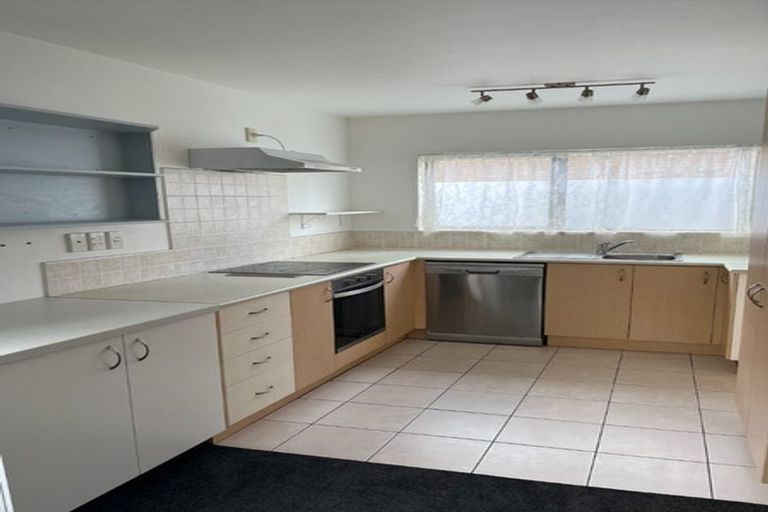 Photo of property in 15/37 Fields Parade, Oteha, Auckland, 0632