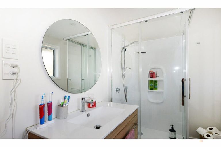 Photo of property in 15 Oxford Street, Waimate, 7924