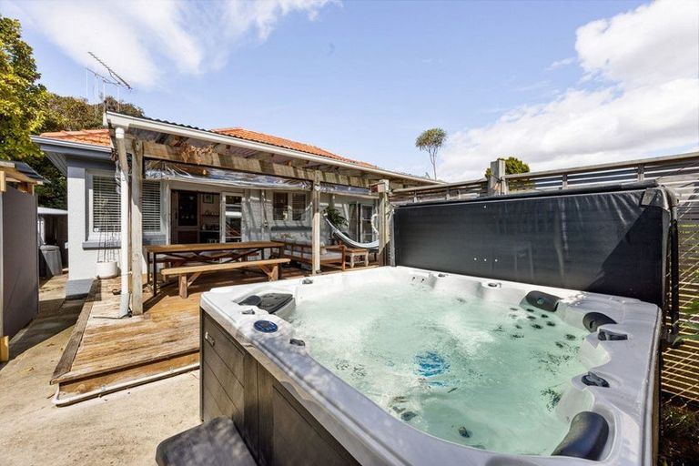 Photo of property in 54 Princes Street, Cambridge, 3434