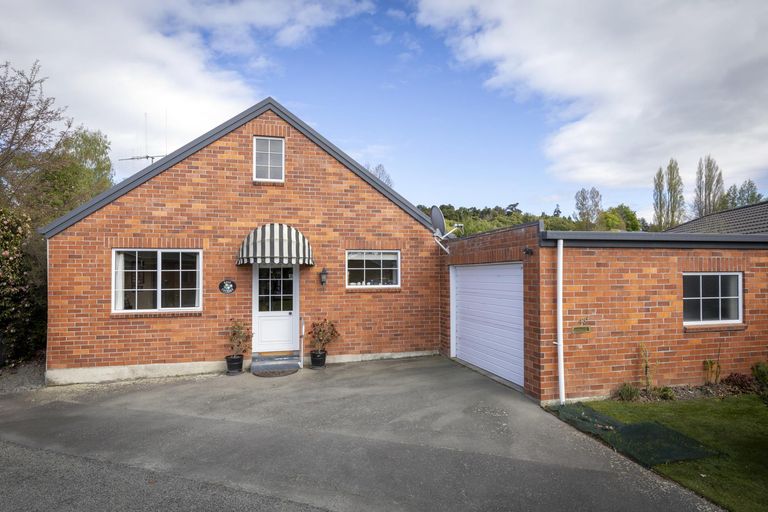 Photo of property in 43c Mckenzie Street, Geraldine, 7930