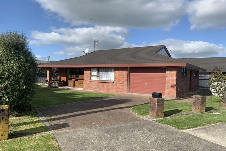 Photo of property in 8 Hammond Street, Bulls, 4818