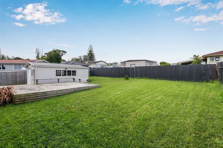 Photo of property in 5 Rainbow Place, Wattle Downs, Auckland, 2103