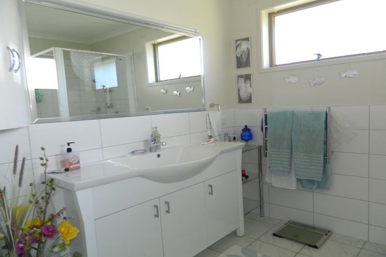 Photo of property in 18 Ranui Avenue, Kerikeri, 0230