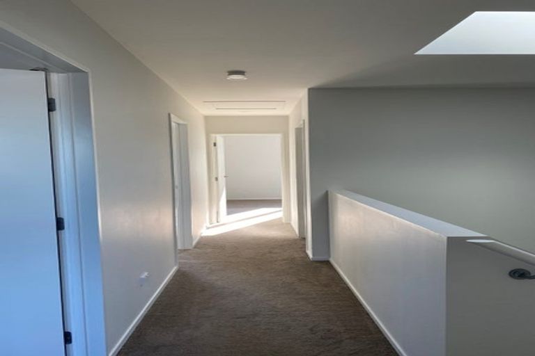 Photo of property in 9 Riroriro Close, Papakura, 2110