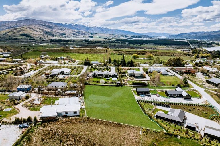 Photo of property in 49 Hall Road, Bannockburn, Cromwell, 9384